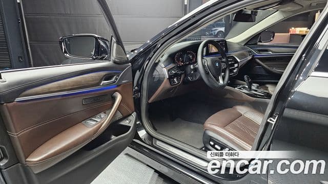 BMW 5 Series 2020 — Şəkil 7/20