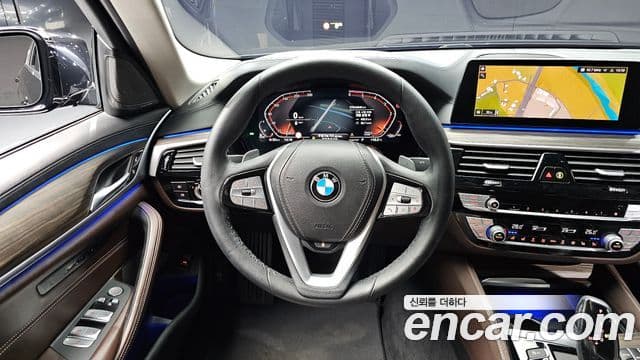 BMW 5 Series 2020 — Şəkil 15/20