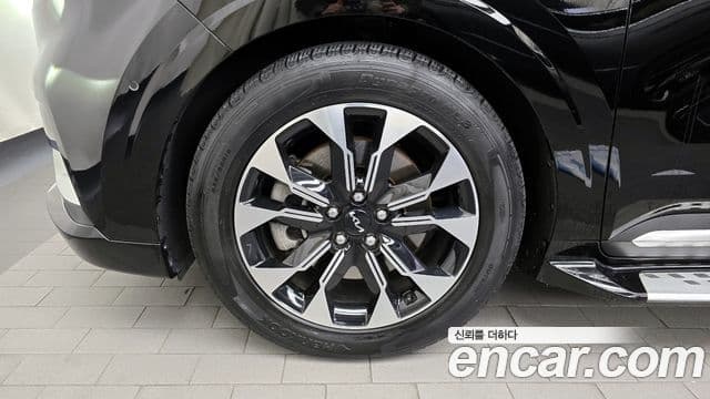 Kia Carnival 2022 — Фото 5/20