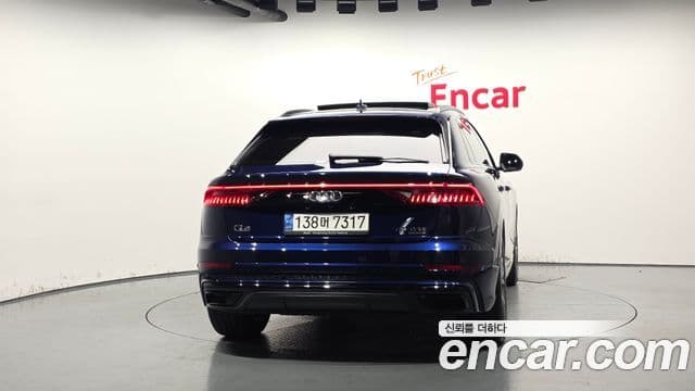 Audi Q7 2022 — ფოტო 4/20