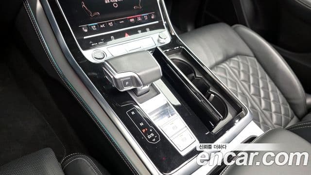 Audi Q7 2022 — ფოტო 9/20