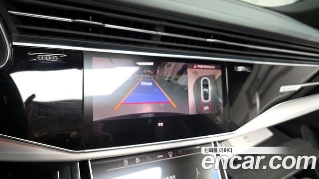 Audi Q7 2022 — ფოტო 15/20