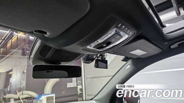 Mercedes-Benz GLS-Class 2022 — Photo 16/20