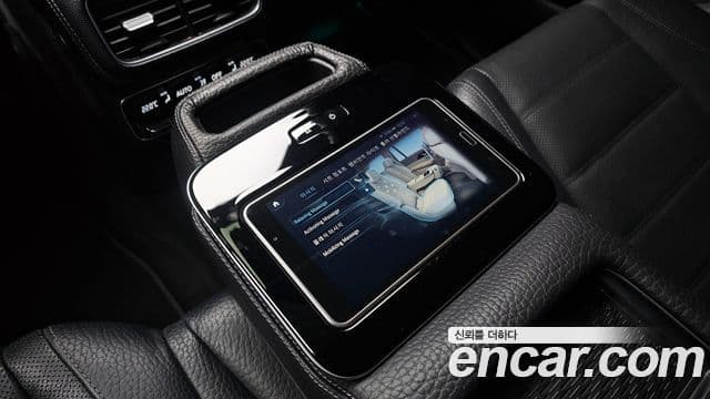 Mercedes-Benz GLS-Class 2022 — Photo 15/20
