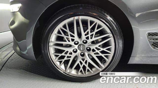 Genesis G70 2021 — Photo 12/20