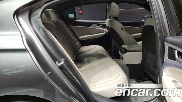 Genesis G70 2021 — Photo 7/20