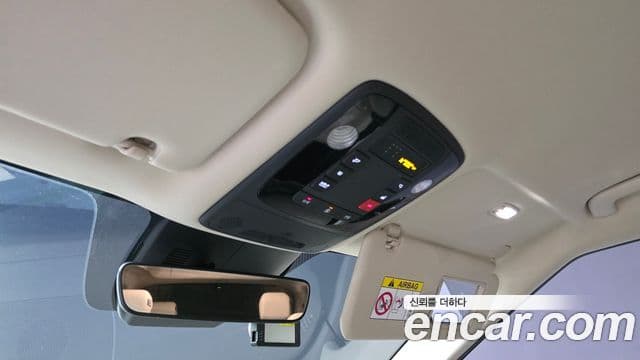 Kia Carnival 2022 — Şəkil 17/20