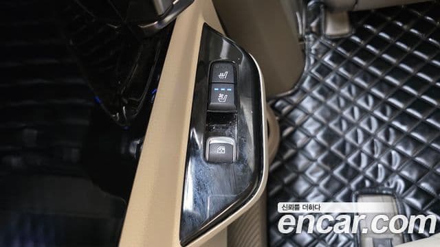 Kia Carnival 2022 — Şəkil 18/20
