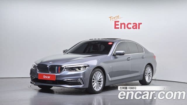 BMW 5 Series 2018 — Şəkil 11/20