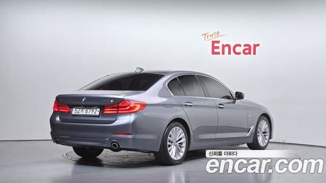 BMW 5 Series 2018 — Şəkil 6/20