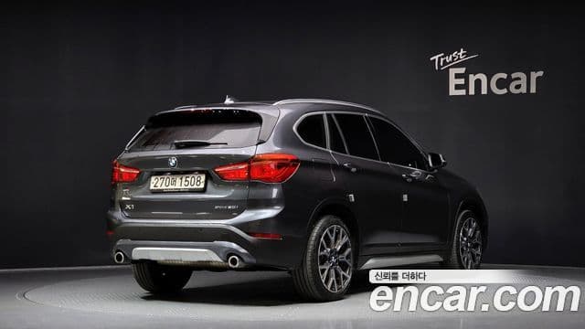 BMW X1 2022 — Фото 2/20