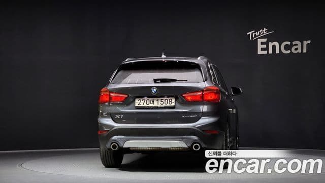 BMW X1 2022 — Фото 4/20