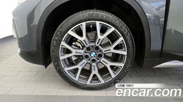 BMW X1 2022 — Фото 5/20