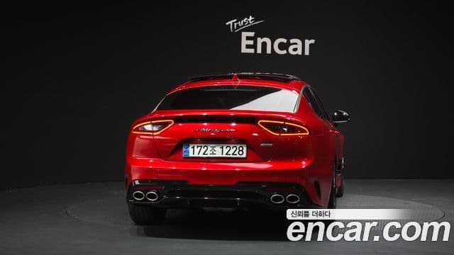 Kia Stinger 2019 — Фото 3/20