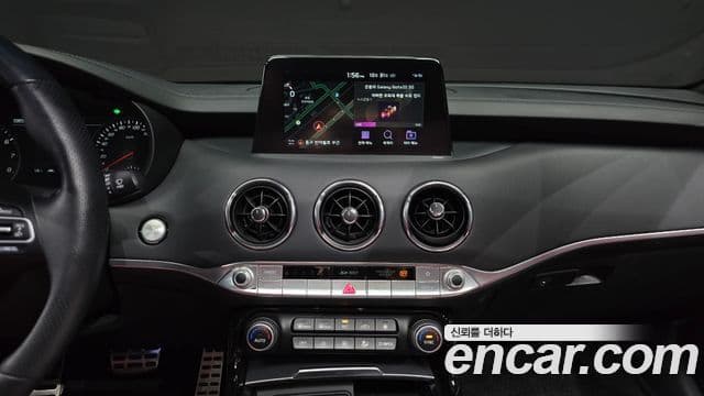 Kia Stinger 2019 — Фото 15/20