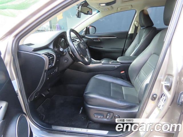 Lexus NX300 2018 — Şəkil 15/20