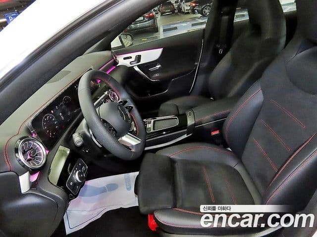 Mercedes-Benz CLA-Class 2025 — Фото 5/20