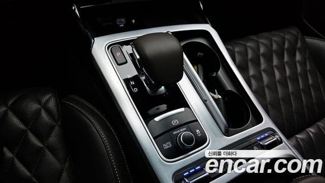 Kia Stinger 2021 — ფოტო 8/20