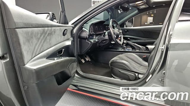 Hyundai The New Avante Hybrid 2022 — ფოტო 16/20