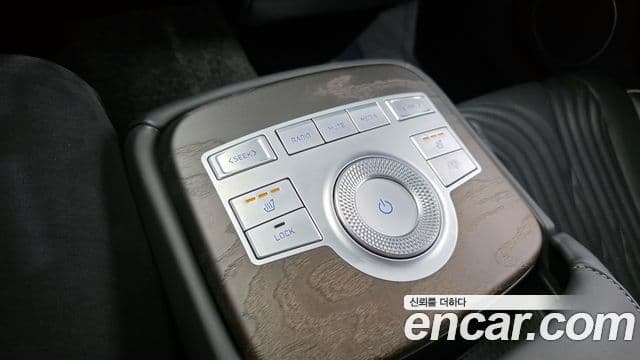 Genesis Electrified G80 2020 — ფოტო 18/20