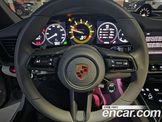 Porsche 911 2023 — Photo 12/20