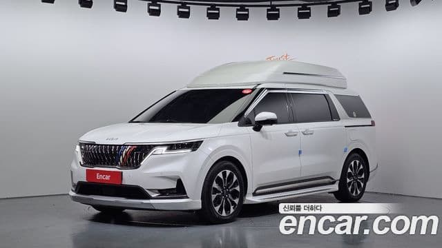 Kia Carnival 2023 — Фото 1/20