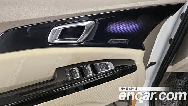 Kia Carnival 2023 — Фото 14/20