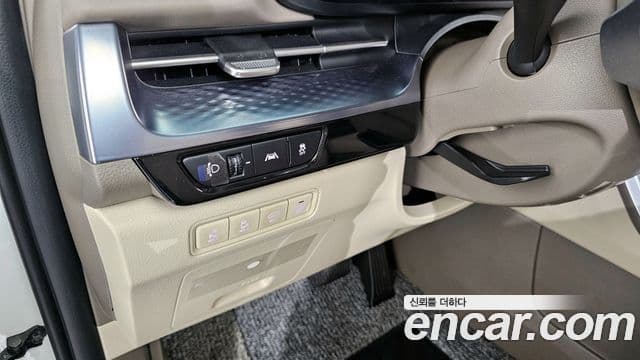 Kia Carnival 2023 — Фото 15/20