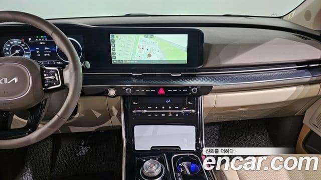 Kia Carnival 2023 — Фото 19/20