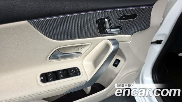 Mercedes-Benz A-Class 2020 — Фото 11/20