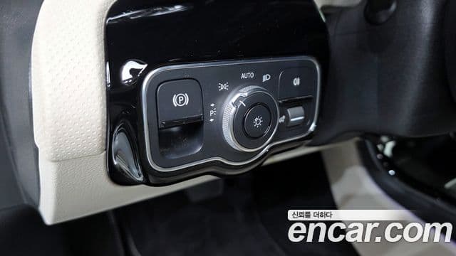Mercedes-Benz A-Class 2020 — Фото 12/20
