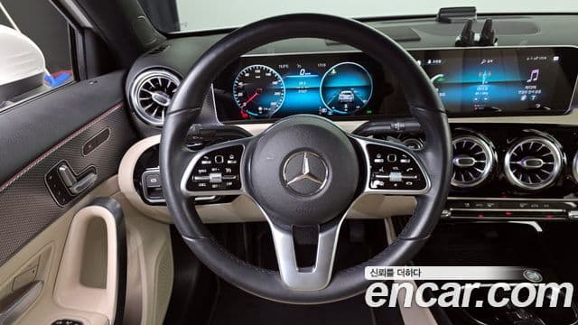 Mercedes-Benz A-Class 2020 — Фото 16/20