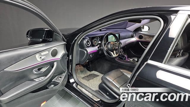 Mercedes-Benz E-Class 2019 — ფოტო 11/20
