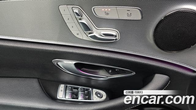 Mercedes-Benz E-Class 2019 — ფოტო 14/20