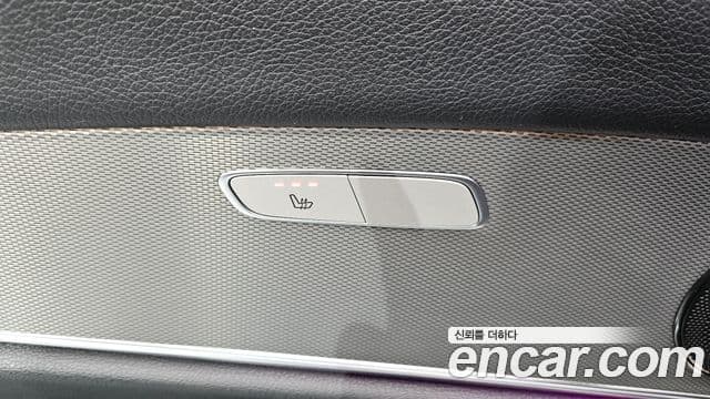 Mercedes-Benz E-Class 2019 — ფოტო 13/20