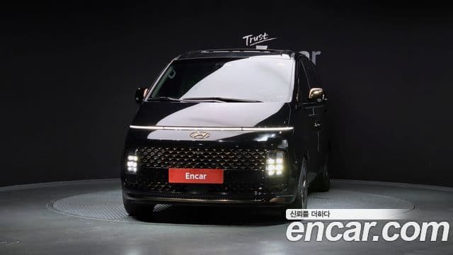 Hyundai Staria 2021 — ფოტო 3/20