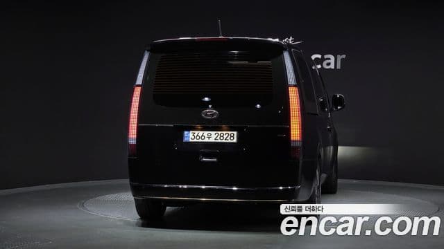 Hyundai Staria 2021 — ფოტო 4/20