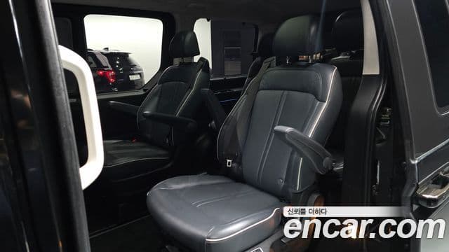 Hyundai Staria 2021 — ფოტო 12/20
