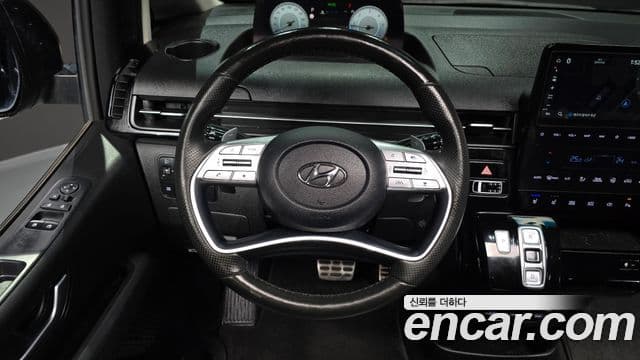 Hyundai Staria 2021 — ფოტო 13/20