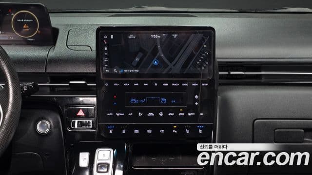 Hyundai Staria 2021 — ფოტო 15/20
