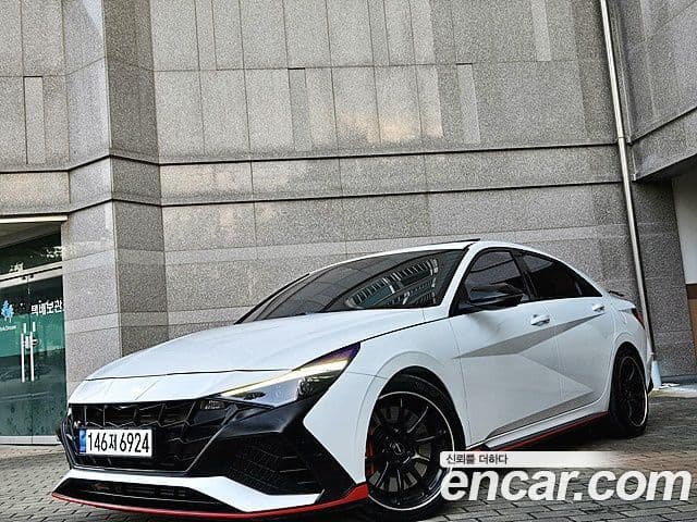 Hyundai The New Avante Hybrid 2022 — Photo 8/20