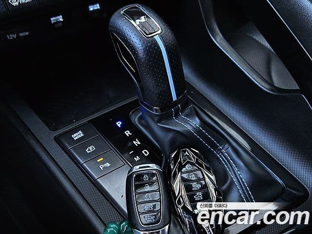 Hyundai The New Avante Hybrid 2022 — Photo 17/20