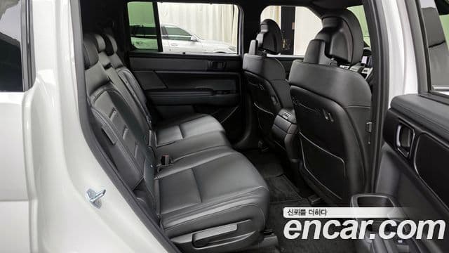 Hyundai Santa Fe 2023 — Фото 12/20
