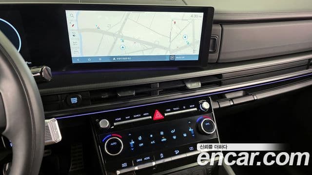 Hyundai Santa Fe 2023 — Фото 14/20