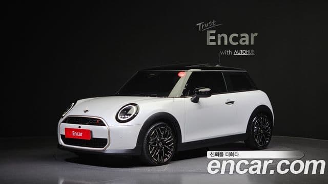 Mini Cooper S 2024 — ფოტო 1/20