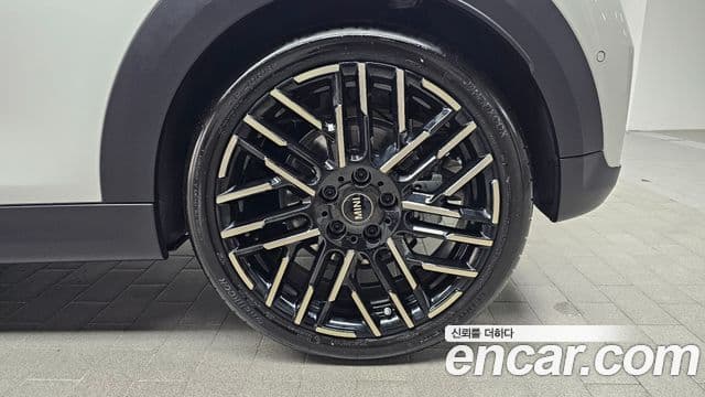 Mini Cooper S 2024 — ფოტო 5/20