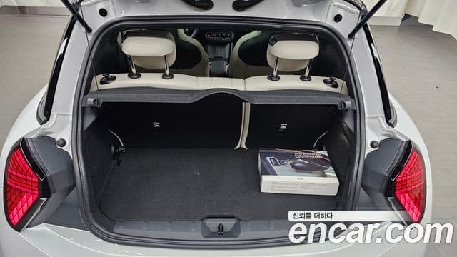 Mini Cooper S 2024 — фото 20 из 20
