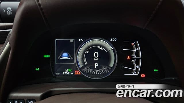 Lexus ES300h 2019 — ფოტო 14/20