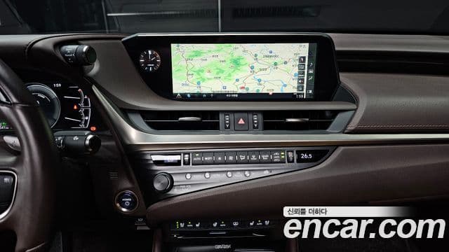 Lexus ES300h 2019 — ფოტო 20/20