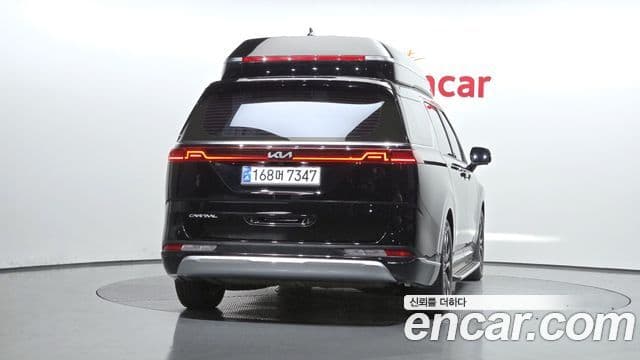 Kia Carnival 2022 — фото 3 из 20